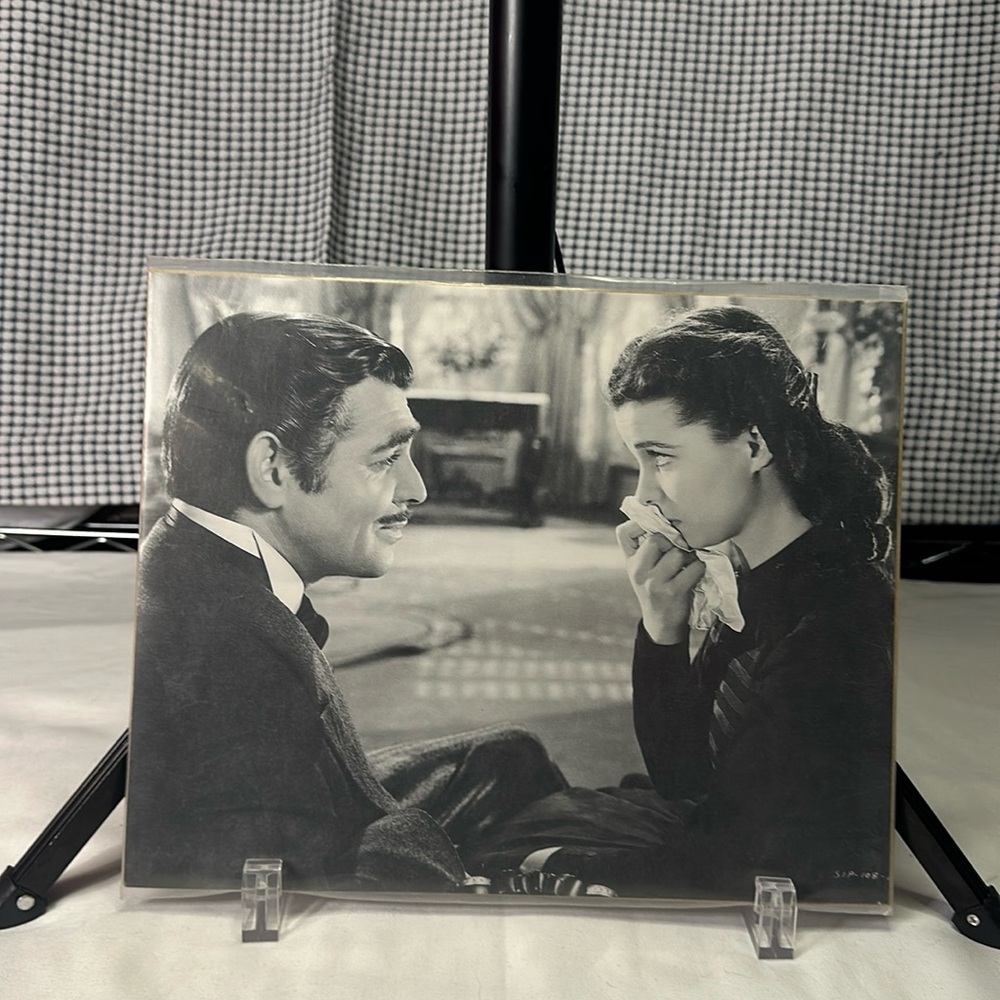 Classic Black and White Clark Gable & Vivian Leigh.